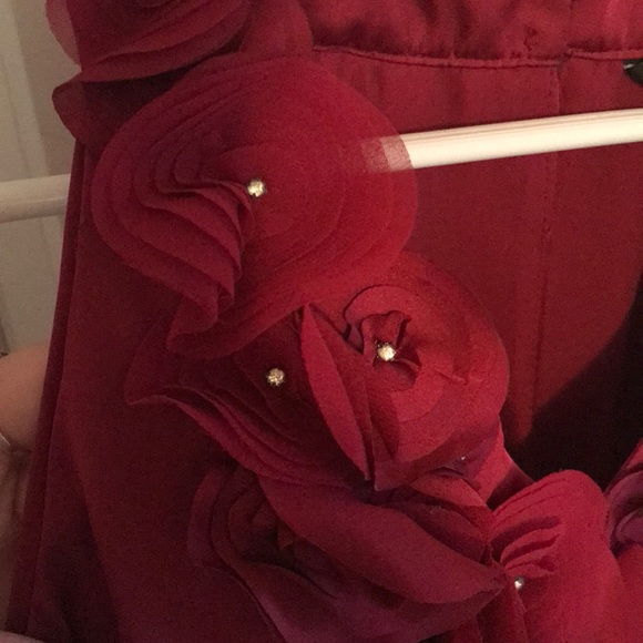 White House Black Market top - Picture 5 of 6